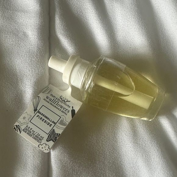 Bath & Body Works Other - Bath & Body Works Wallflowers Refill - Yellow Clear Fragrance